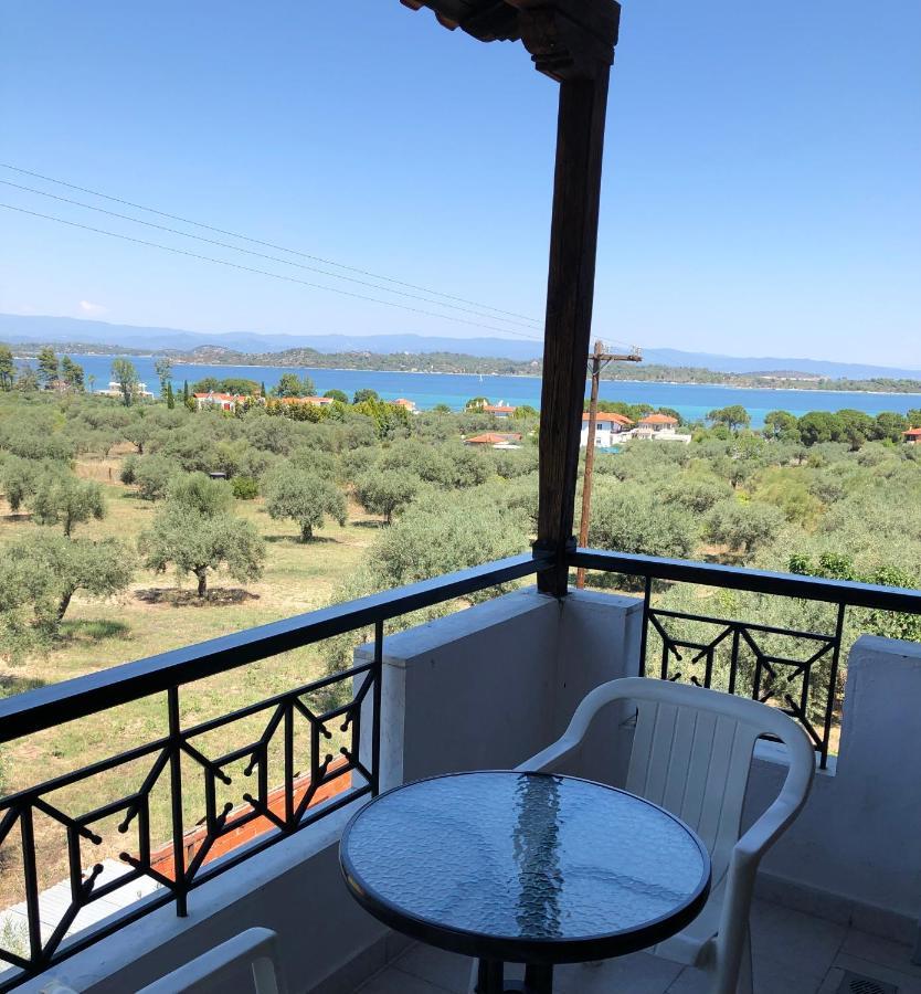 Balconaki Apartments In Βουρβουρού Εξωτερικό φωτογραφία