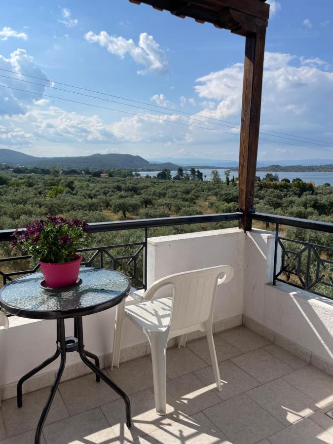 Balconaki Apartments In Βουρβουρού Εξωτερικό φωτογραφία
