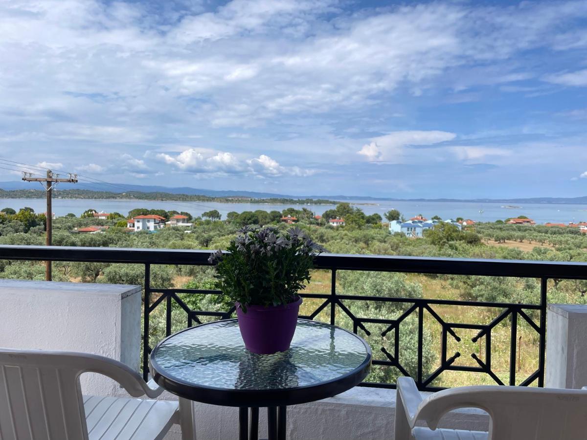 Balconaki Apartments In Βουρβουρού Εξωτερικό φωτογραφία