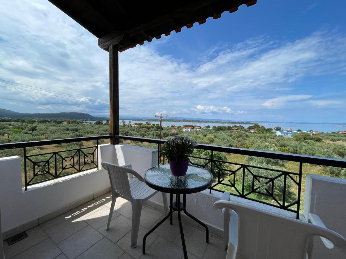 Balconaki Apartments In Βουρβουρού Εξωτερικό φωτογραφία