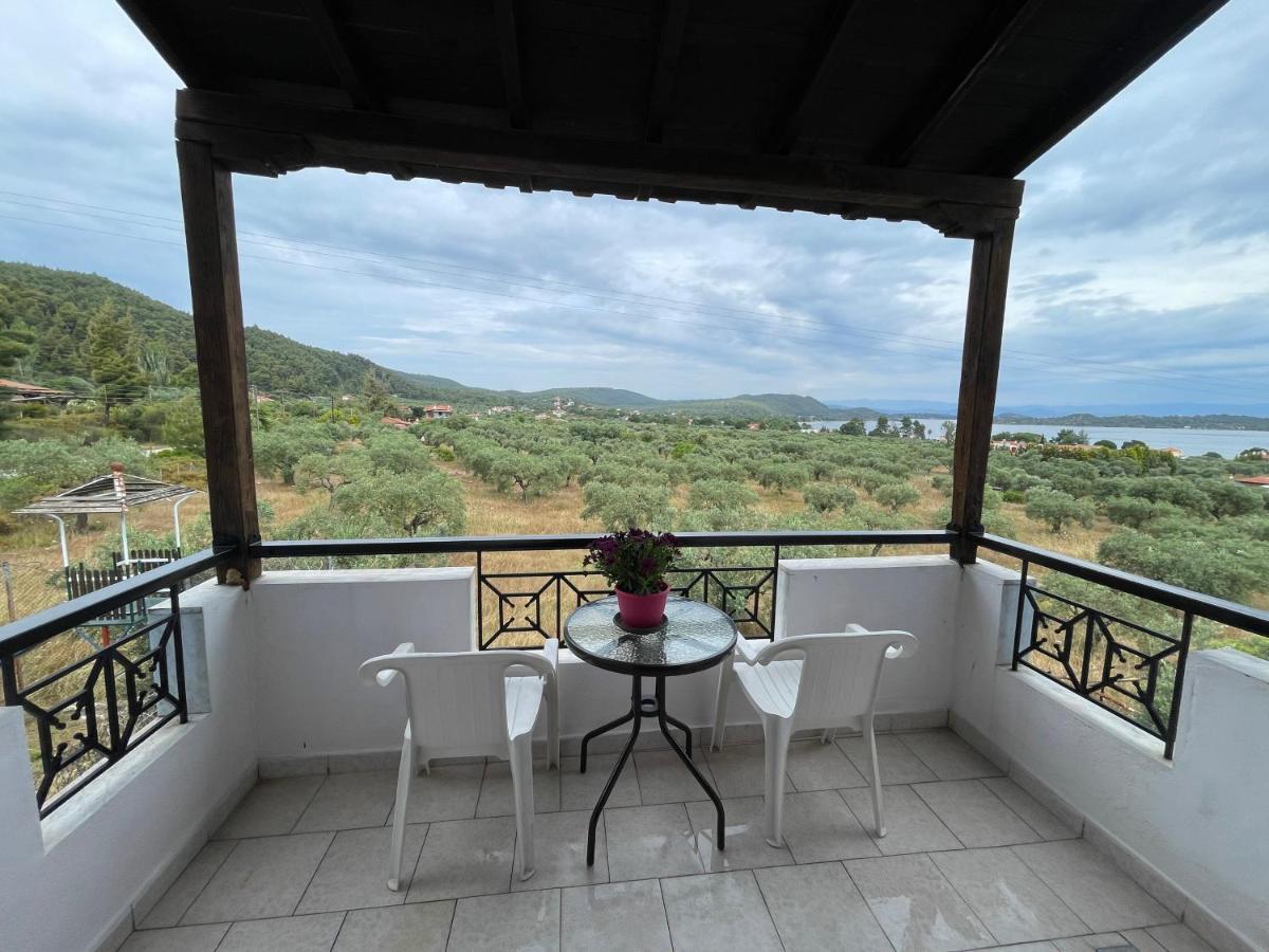 Balconaki Apartments In Βουρβουρού Εξωτερικό φωτογραφία